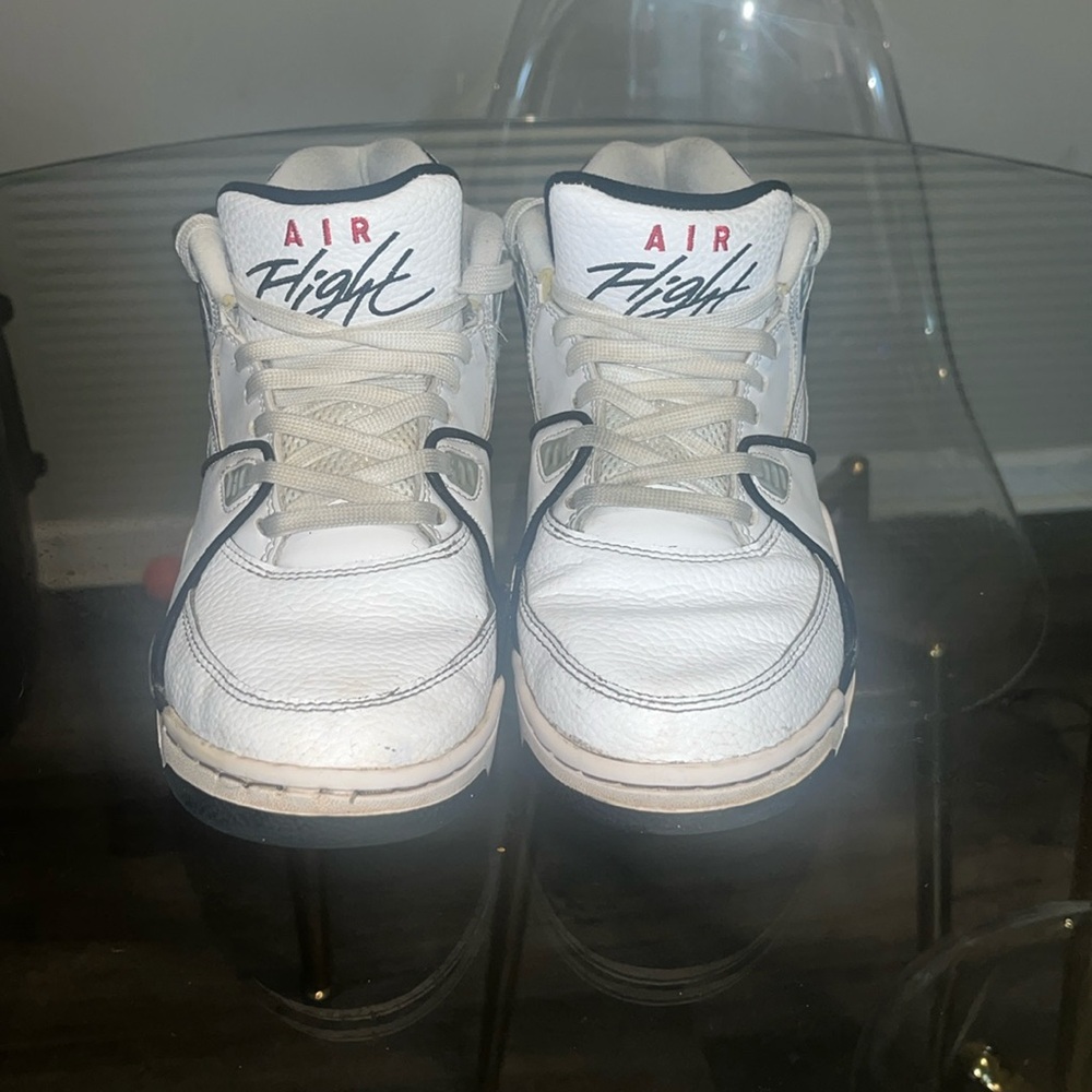 NIKE Air Flight 89 Size 7Y Grade School